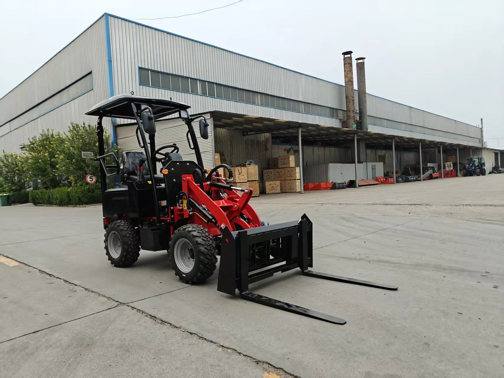 Electric Mini Loader with Large Capacity Skid Steer Loader Front Loader Backhoe Loader Wheel Loader Battery Powered for Home Use